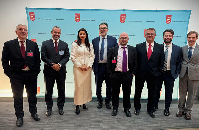 Delegação brasileira na reunião do Gafi, quando foi finalizado um importante trabalho no combate aos fluxos financeiros relacionados à exploração sexual infantil online
