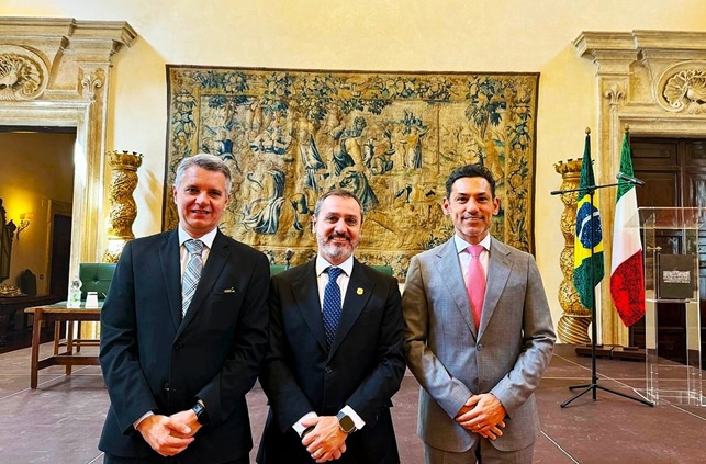 Ricardo Andrade Saadi, presidente do Coaf (E); Andrei Augusto Passos Rodrigues, diretor-geral da Polícia Federal; e Umberto Ramos, adido da Polícia Federal na Itália.