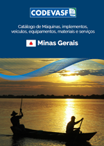 Catálogo Codevasf Minas Gerais com pescadores ao pôr do sol.