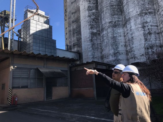 Equipe do UNOPS durante visita de segurança na unidade armazenadora da Conab em Ponta Grossa. Foto: David dos Santos/UNOPS