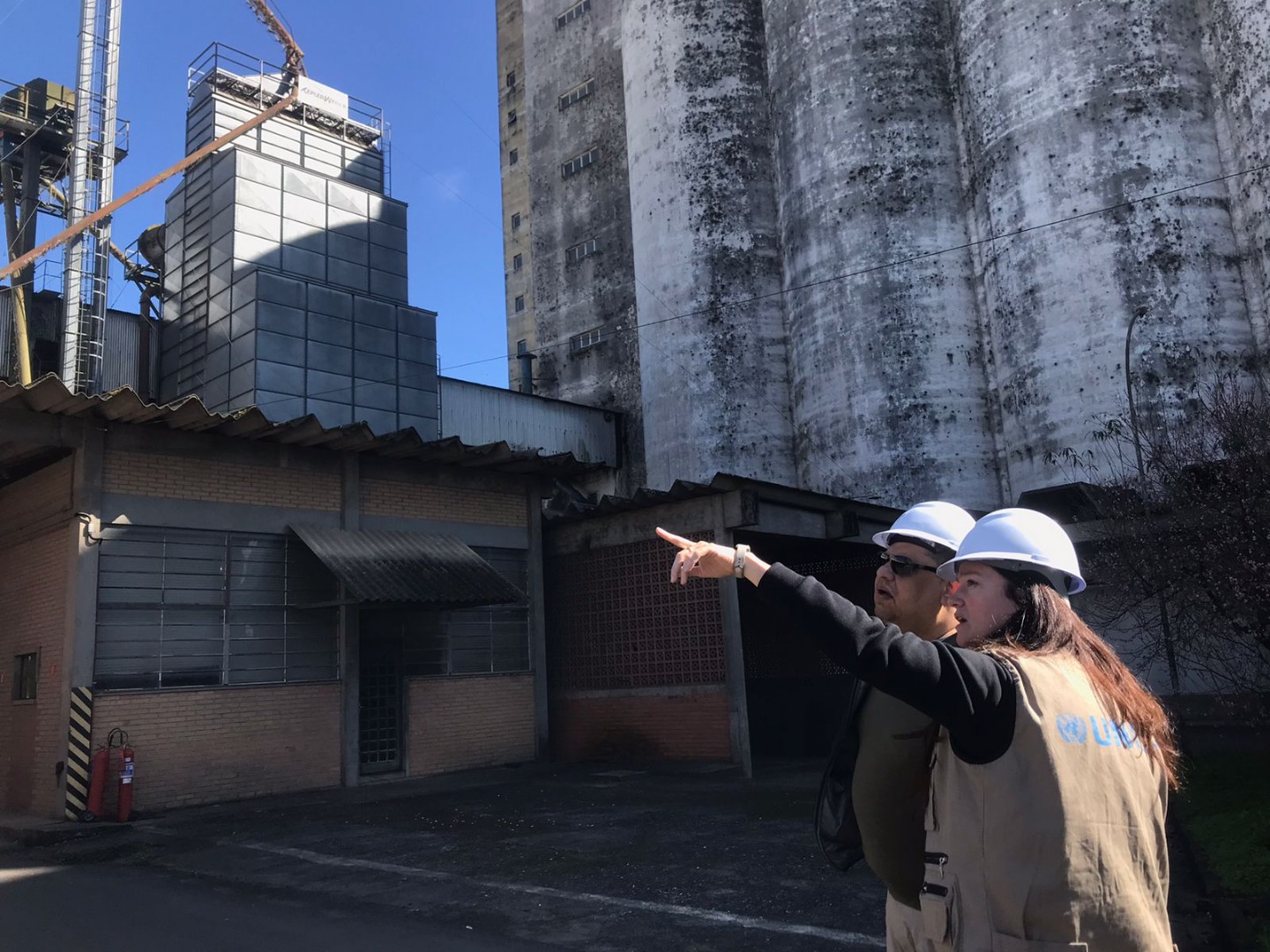 Equipe do UNOPS durante visita de segurança na unidade armazenadora da Conab em Ponta Grossa. Foto: David dos Santos/UNOPS