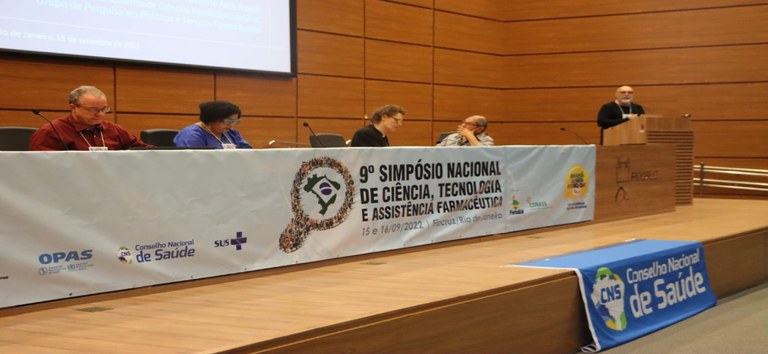 Desafios e perspectivas em debate no 9º Simpósio Nacional de Ciência, Tecnologia e Assistência Farmacêutica