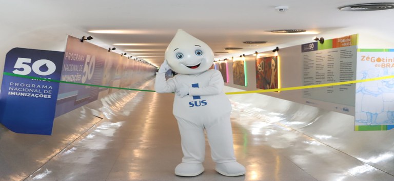 Exposição homenageia Zé Gotinha, maior símbolo da vacinação no país