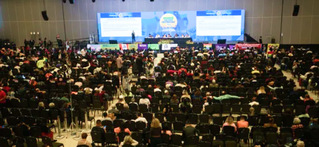 Entenda o que é a Resolução so CNS que orienta a legalização do aborto e da maconha.