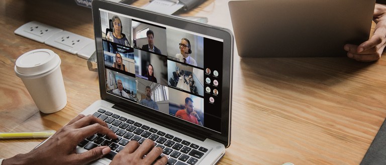 A diretora de Articulação, Monitoramento e Supervisão do SISCOR, Carla Cotta, abordou os objetivos e benefícios do Programa