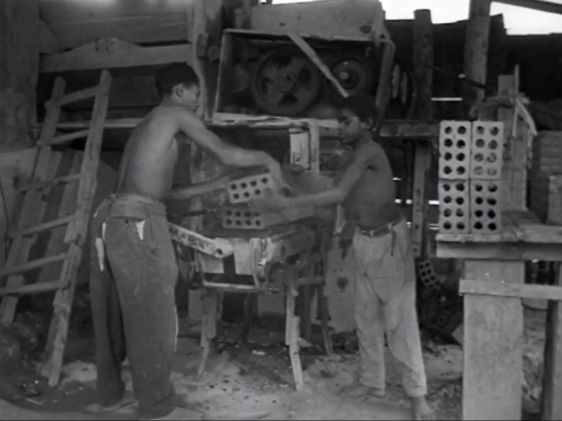 Construções rurais - Fabricação de tijolos e telhas