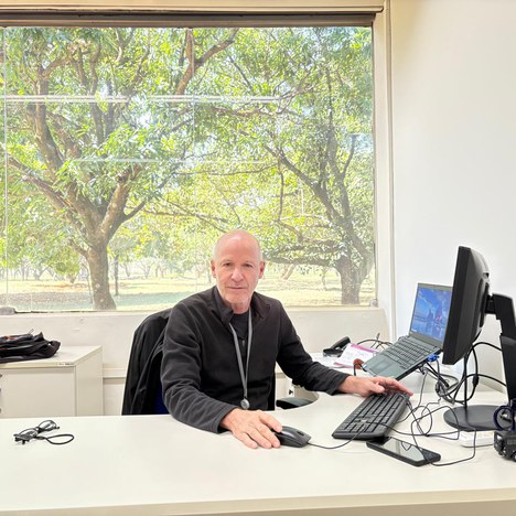 Gilberto Martins, vencedor do Jabuti Acadêmico 2025, no CTI Renato Archer.