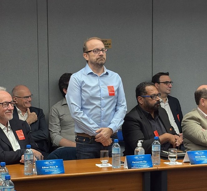 Fernando Ely toma posse no CMCTI.