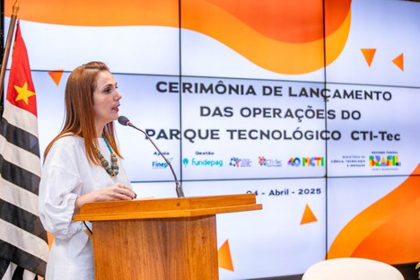Diretora do CTI Juliana Daguano