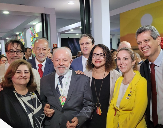 Autoridades no evento