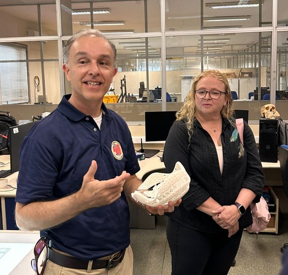 Jeff Michaelis e Patricia Feingold no CTI Renato Archer.