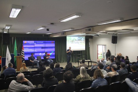 Servidores do CTI Renato Archer participantes do Encontro.