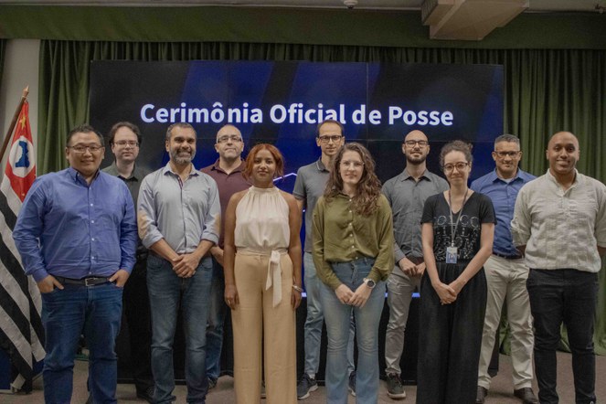 Os novos servidores na Cerimônia Oficial de Posse.