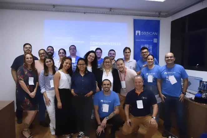 Grupo de pesquisadores durante evento