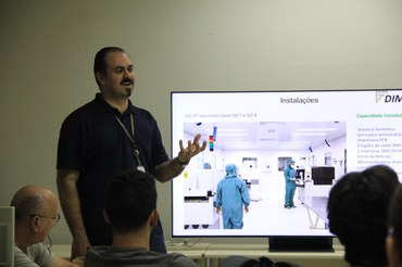 Giuliano Maiolini – Chefe da Divisão de Montagem, Empacotamento e Integração de Sistemas