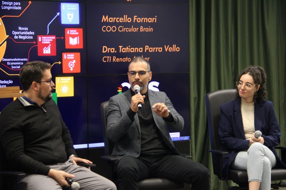Marcello Fornari, David Noronha e Tatiana Parra Vello, durante o debate.
