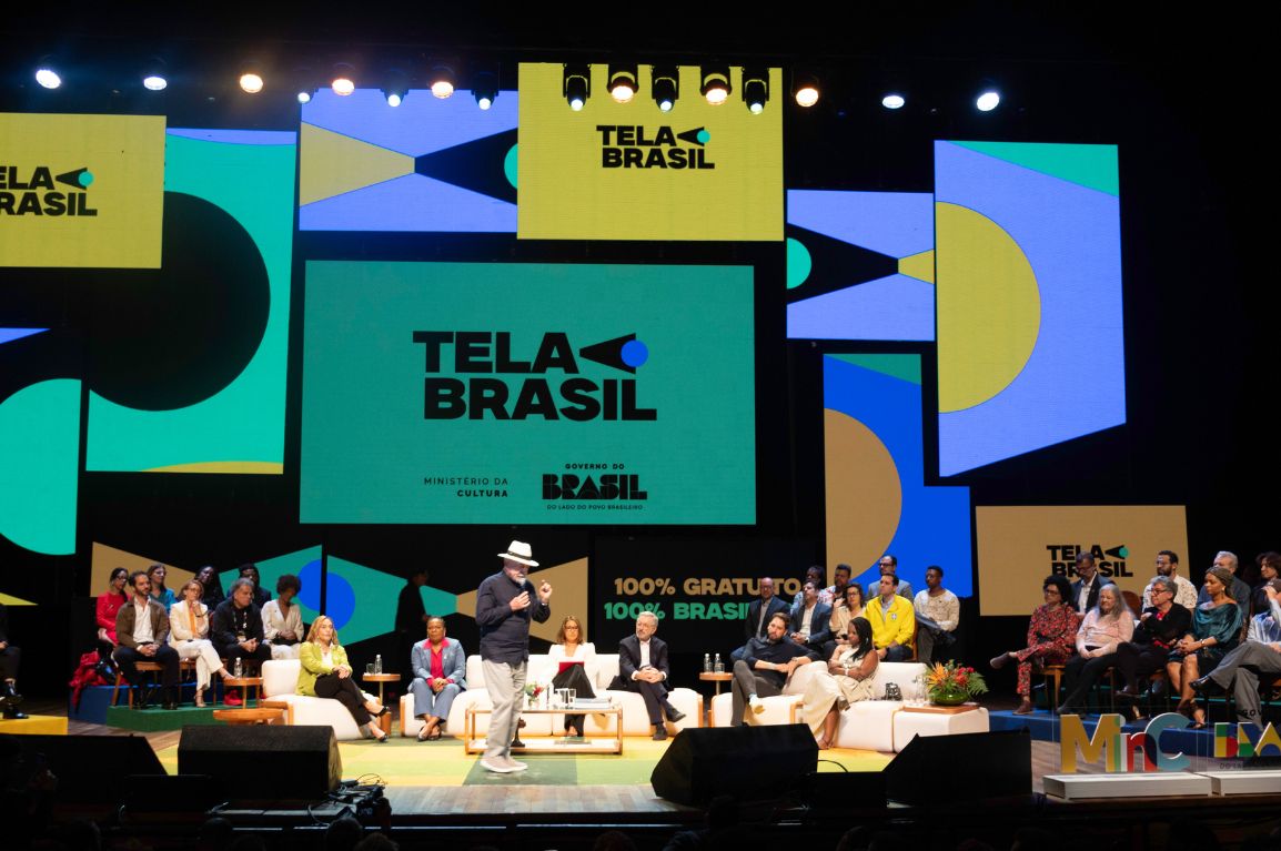Serviço reúne mais de 500 obras nacionais, amplia acesso gratuito ao cinema brasileiro e firma parceria com a EBC para incorporação de conteúdos da TV Brasil