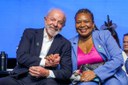 Ao lado de Lula, ministra da Cultura participa da abertura da Caravana Federativa em MG