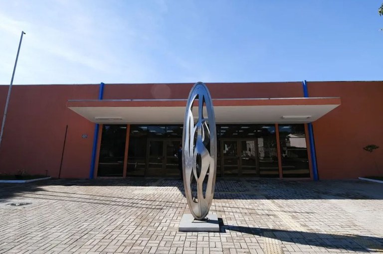 Biblioteca Demonstrativa abre chamamento para projetos culturais e educacionais com cessão de espaço em 2026