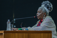Biblioteca Demonstrativa realiza Clube de Leitura com obra de Conceição Evaristo