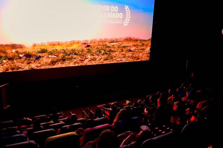 Câmara aprova renovação de incentivos para modernização de salas de cinema