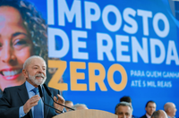 Com presença de Margareth Menezes, Lula sanciona lei que amplia isenção do imposto de renda para até R$ 5 mil