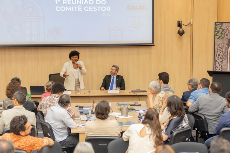 Cópia de carrossel - 2025-02-03T100845.423.png