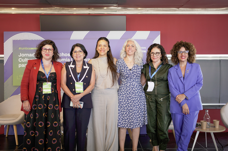 Copy of Cópia de carrossel.png