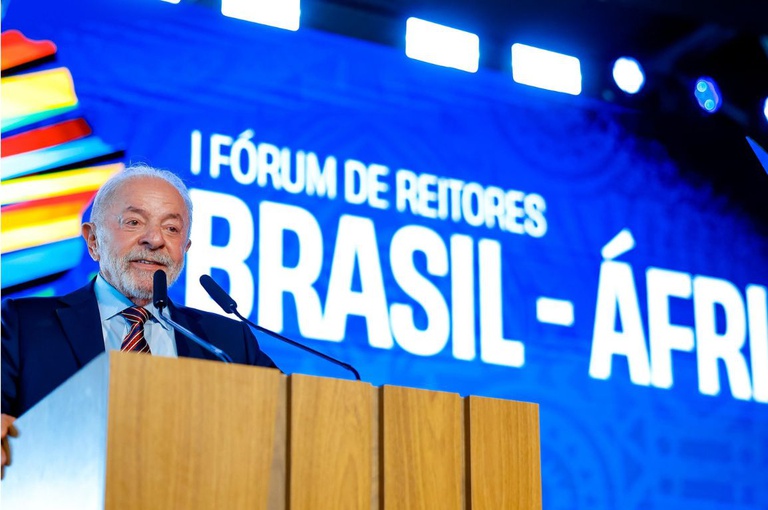 Margareth Menezes participa da abertura do I Fórum de Reitores Brasil-África, em Brasília