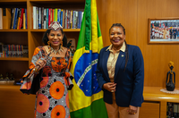 Margareth Menezes recebe Rainha Diambi, do Congo, e reforça intercâmbio cultural entre Brasil e África
