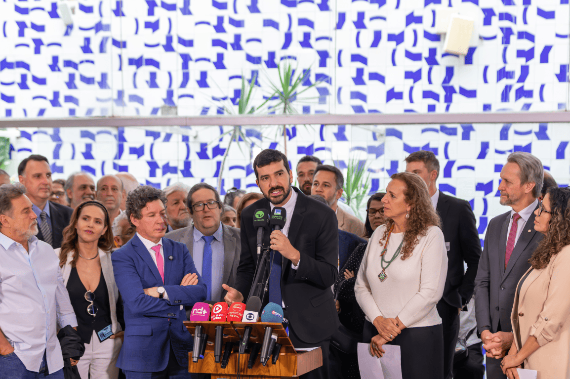 Ato na Câmara pede a tramitação da PEC 13/26 para blindar mecanismos de fomento indireto sob o novo sistema fiscal.
