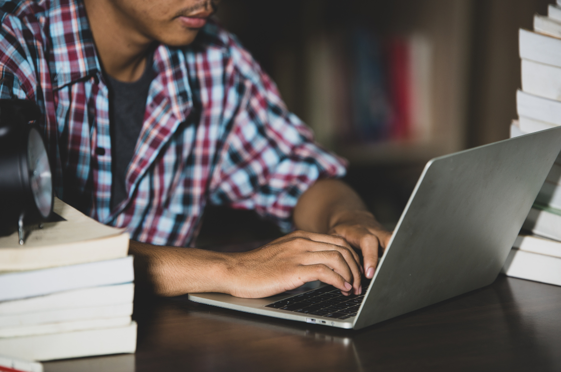 Iniciativa atualiza o legado do Programa Nacional instituído em 1992; e busca consolidar políticas continuadas de formação de leitores e aproximar as bibliotecas dos territórios