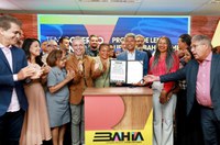 MinC participa da entrega do PL que cria a Bahia Filmes, primeira empresa estadual de audiovisual do Brasil