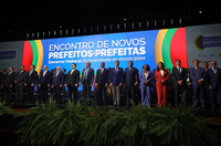 Ministra da Cultura participa da abertura do Encontro de Novos Prefeitos e Prefeitas em Brasília