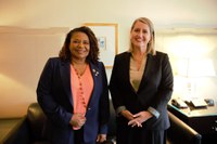 Em Nova Iorque, ministra se reúne com lideranças e produtores culturais