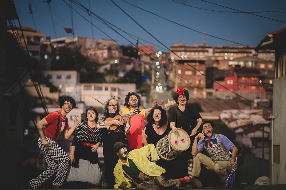 Iniciativa busca a democratização do acesso à cultura com apresentações circenses gratuitas