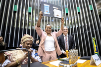 No Congresso, ministra Margareth Menezes celebra o centenário de Mãe Stella de Oxóssi