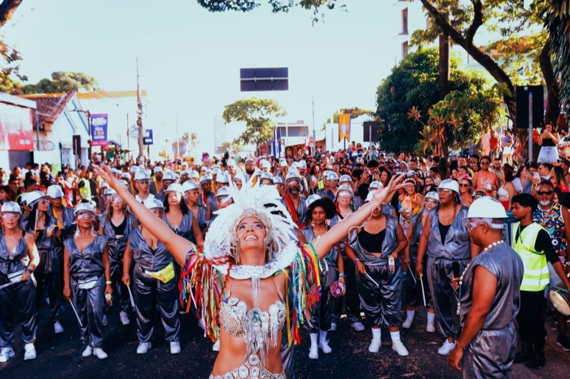 Casa Cultural Dona Antônia investe na capacitação gratuita de passistas e ritmistas e fortalece o samba como identidade, oportunidade e desenvolvimento local