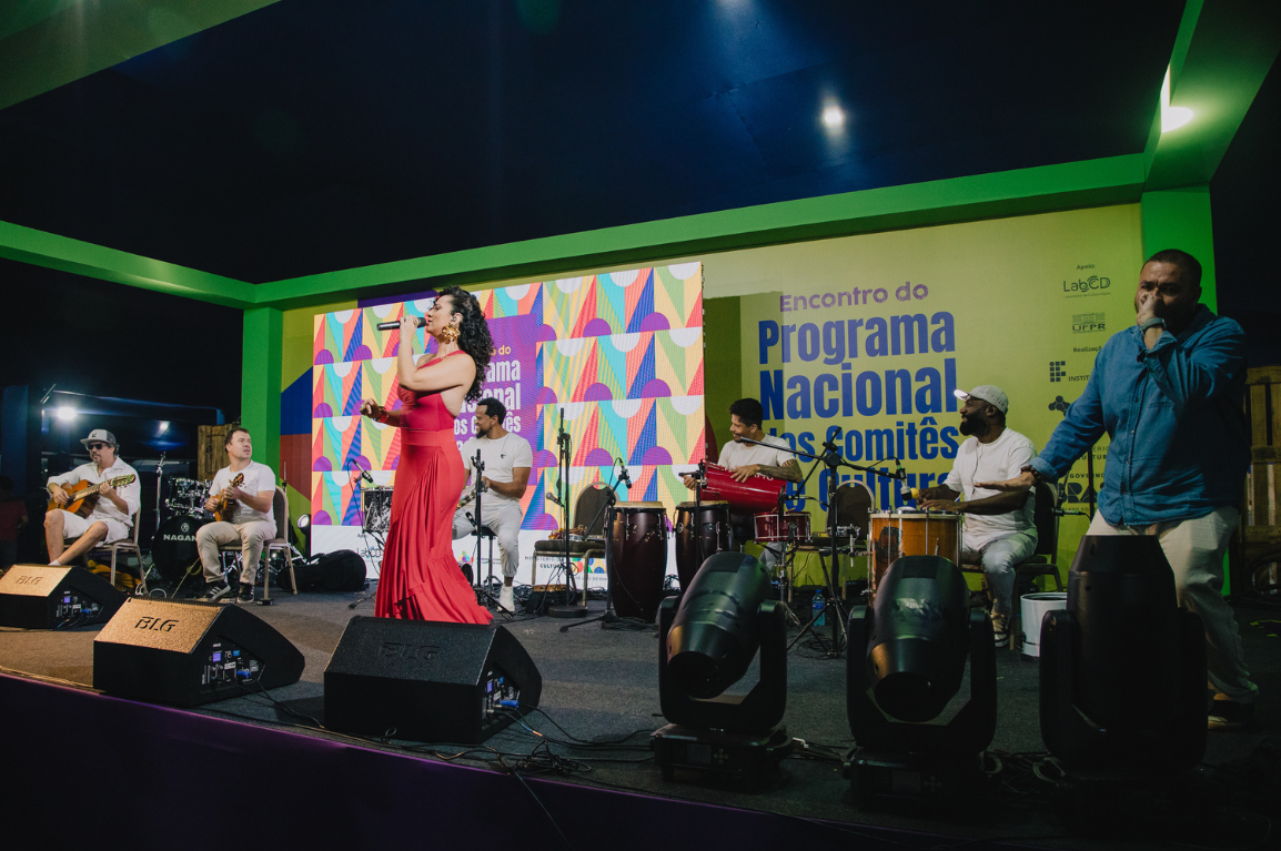 Aline Calixto e grupo Vozes de Ébano encerram Encontro do PNCC com boa música e celebração da diversidade cultural
