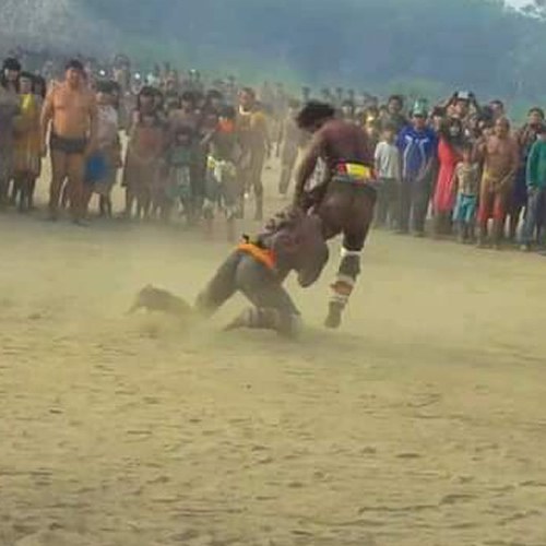 Imagem de indigena na luta Huka-huka