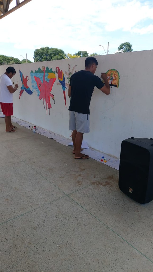 Indígenas criando arte Kaxowaari Tapirapé