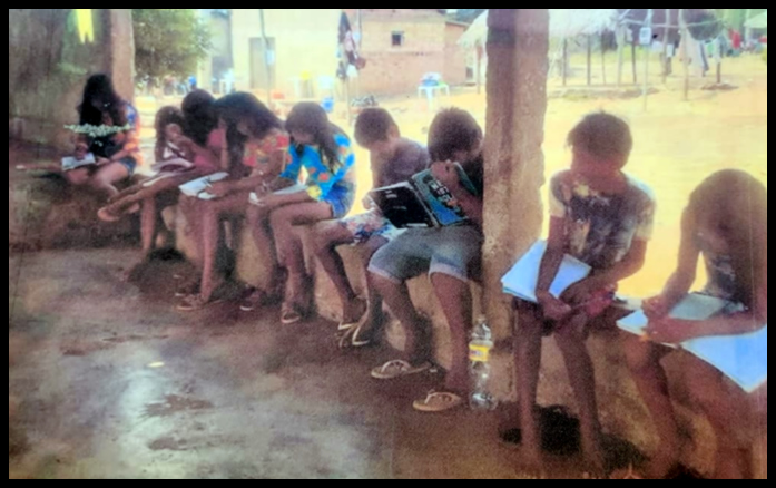 Alunos da Escola Estadual Indígena Heriry Hãwa, Aldeia Macaúba