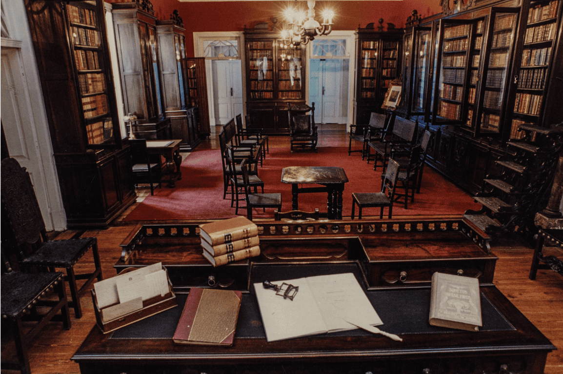 Ação da Fundação Casa de Rui Barbosa contribui para prisão de um dos maiores ladrões de livros raros do país