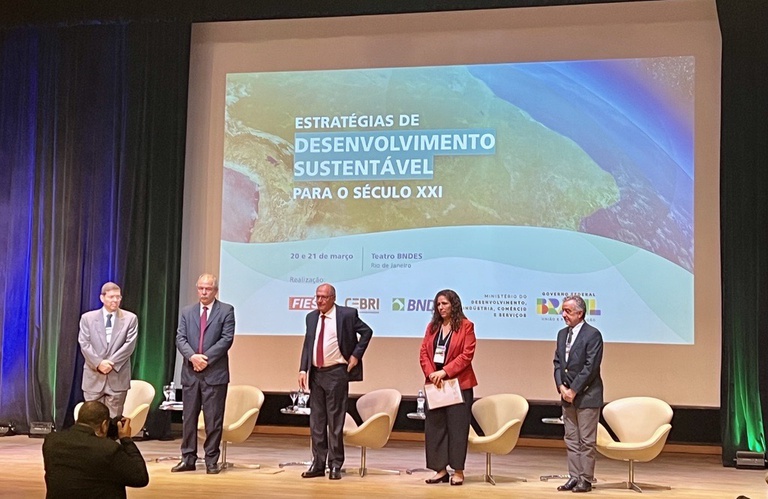 20230320-evento-com-bndes.png