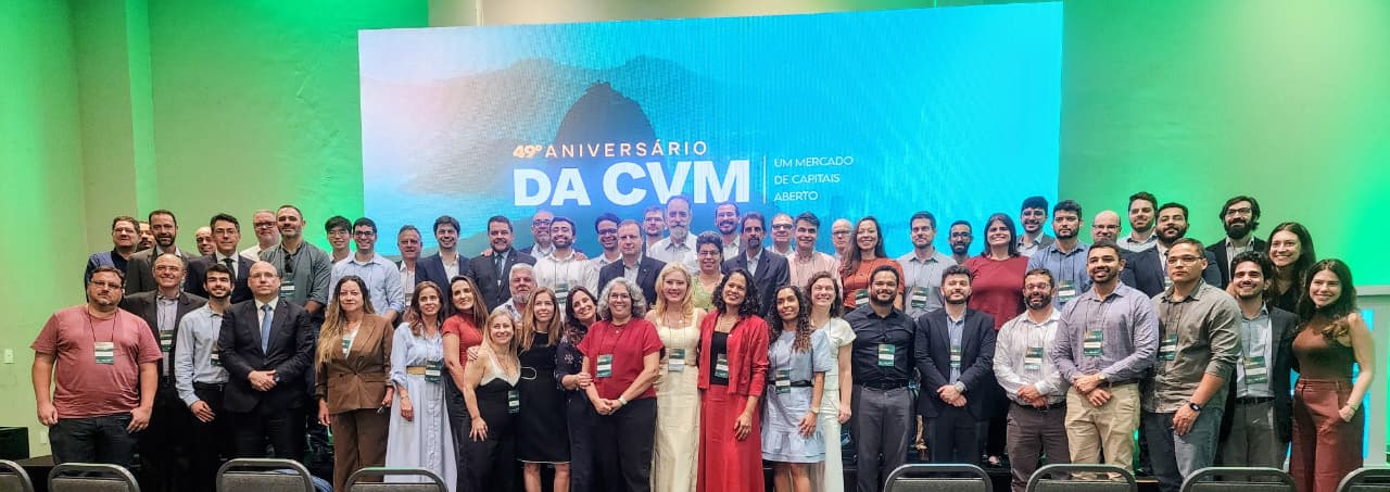 Servidores da CVM marcam presença no evento