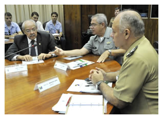 01/03/2012 - DEFESA - Forças Armadas vão redefinir programas de articulação e equipamento