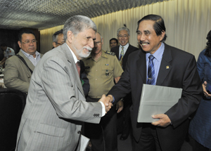 26/06/2012 - DEFESA - Brasil e Itália reforçam cooperação em defesa e destacam programas prioritários