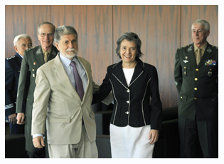 25/07/2012 - DEFESA - Defesa e TSE firmam normas de conduta e regras de engajamento das Forças Armadas nas eleições 2012