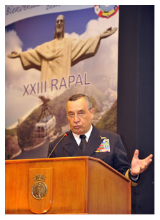 17/09/2012 - DEFESA - Base brasileira na Antártica começa a receber módulos emergenciais ainda este ano