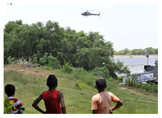 15/10/2012 - DEFESA - Ágata 6: Força Naval inspeciona 2.131 embarcações na região de fronteira com Bolívia e Peru